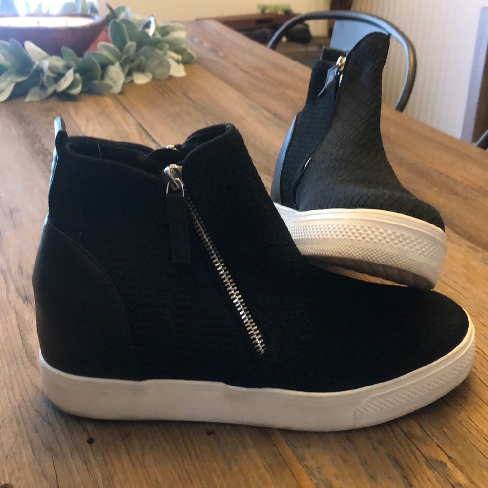 Heel booties
